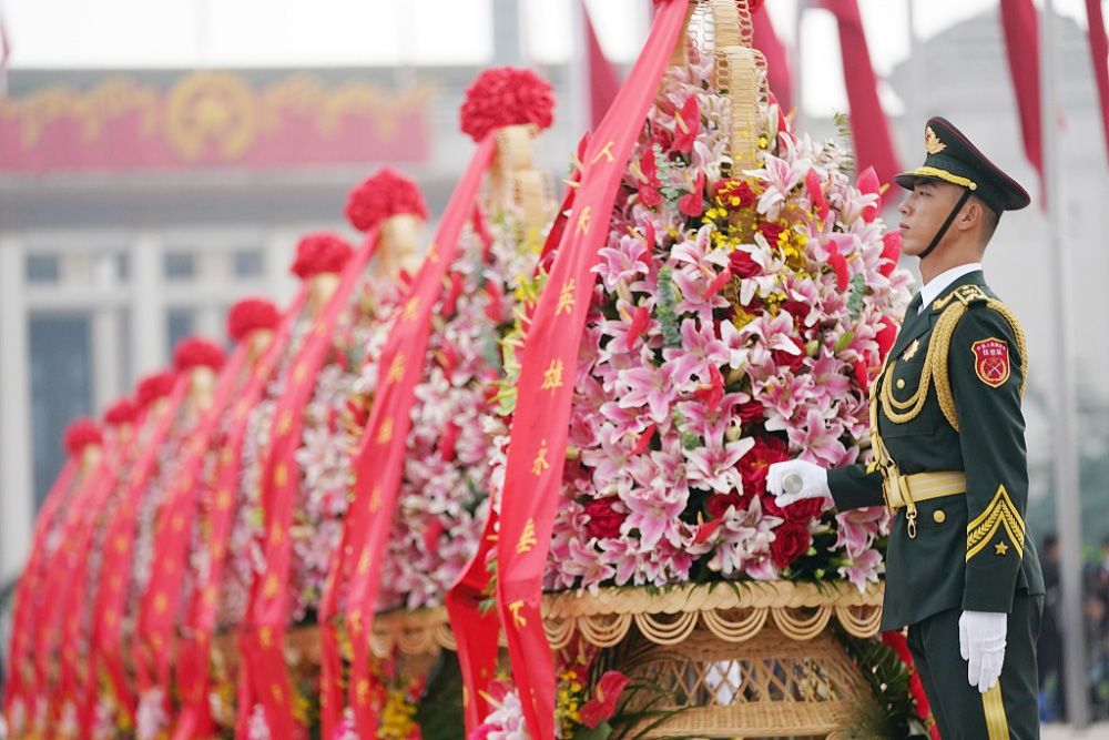 ��ʿ�o(j��)����������Ӣ�۾��I(xi��n)���@�xʽ�ڱ����찲�T�V��(ch��ng)¡���e��