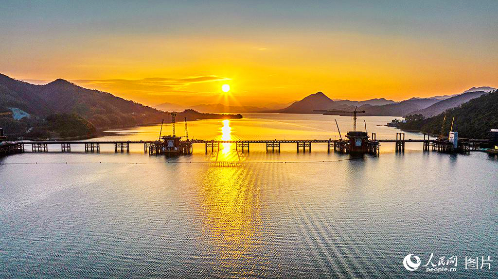 ���S���F̫ƽ���ش���(xi��ng)Ŀʩ���M(j��n)չ���