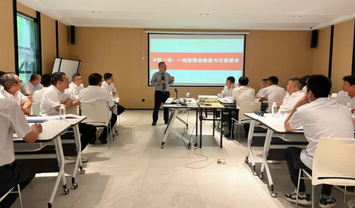 �F꠾��M �x��ǰ��