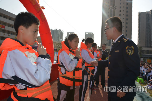 ï�����¾��_չˮ�Ͻ�ͨ��ȫ֪�R�MУ�@���