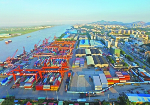 �ӿ옋(g��u)����ͨ�м~�γ���ͨ��(n��i)�����