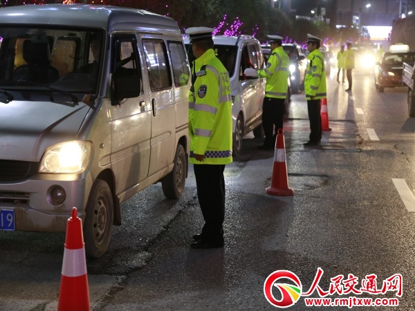 ʯ�佻���_չ����ҹ����{�����Є�(d��ng)