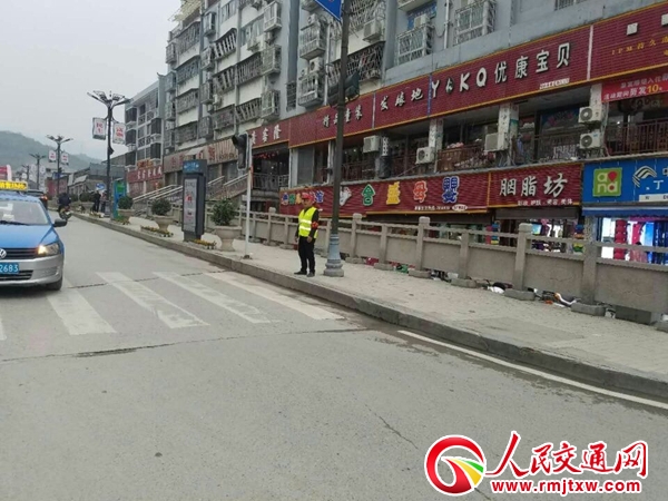 �F��ʯ�佻���M��ݠ�^(q��)�{У�W(xu��)�T�_(k��i)չ��ͨ��ȫ������(d��o)���(d��ng)