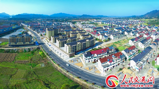 �㽭��ɽ�h���(zh��n)ע�ؾGɫ�l(f��)չ  ���B(t��i)�h(hu��n)�����@����