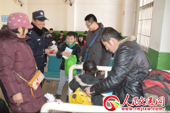 �Ӱ��S���F���e�O�_չ����ů�ÿͻؼ�·  �F������ƽ���С��������}���`���