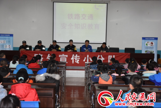 �Ӱ��S���F�����������_�W(xu��)��һ�n  ���ƽ����M(j��n)�n�á����(d��ng)�V�ܺ��u(p��ng)