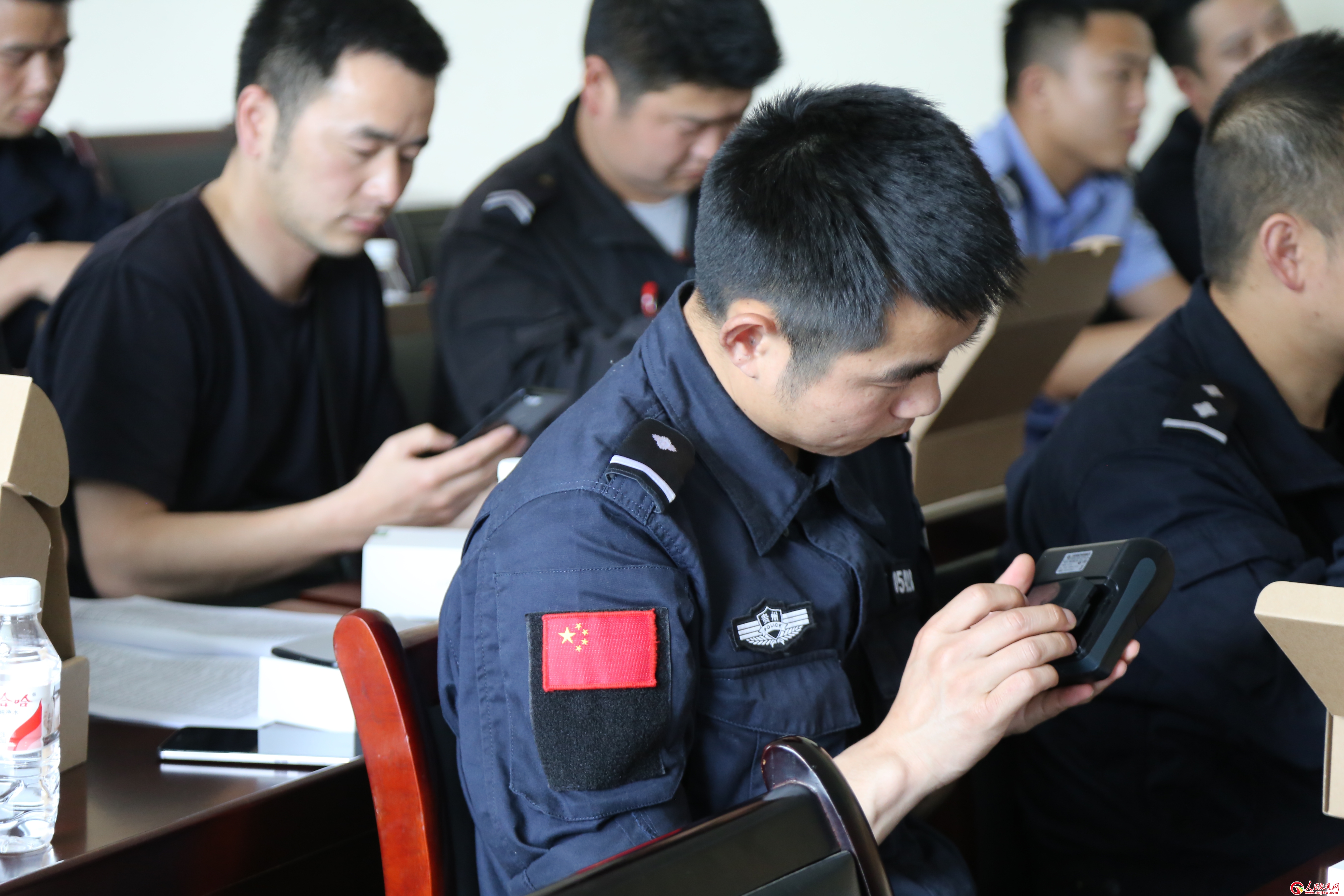 �F�ݽ��ڽ���������ɳ�����l(f��)PDA����(w��)�Ƅ��O(sh��)��