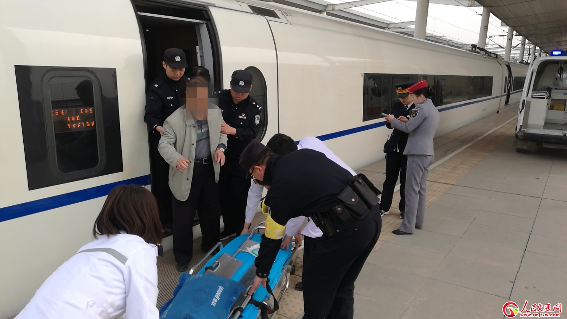 �ÿ̈́�܇�ϰl(f��)�����K���m �F·�񾯾o�����t(y��)����