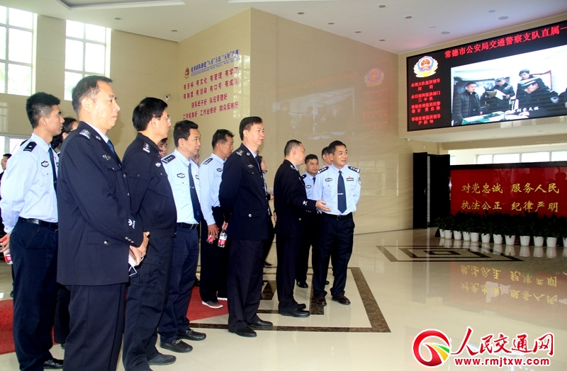 �����������������½���ֱ��һ��꠿��콻��