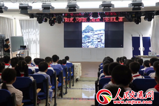 ׿������y��ꖹ�С�W(xu��)�e�k�o(j��)���봨����10�����߷������ȫ�������}���(d��ng)