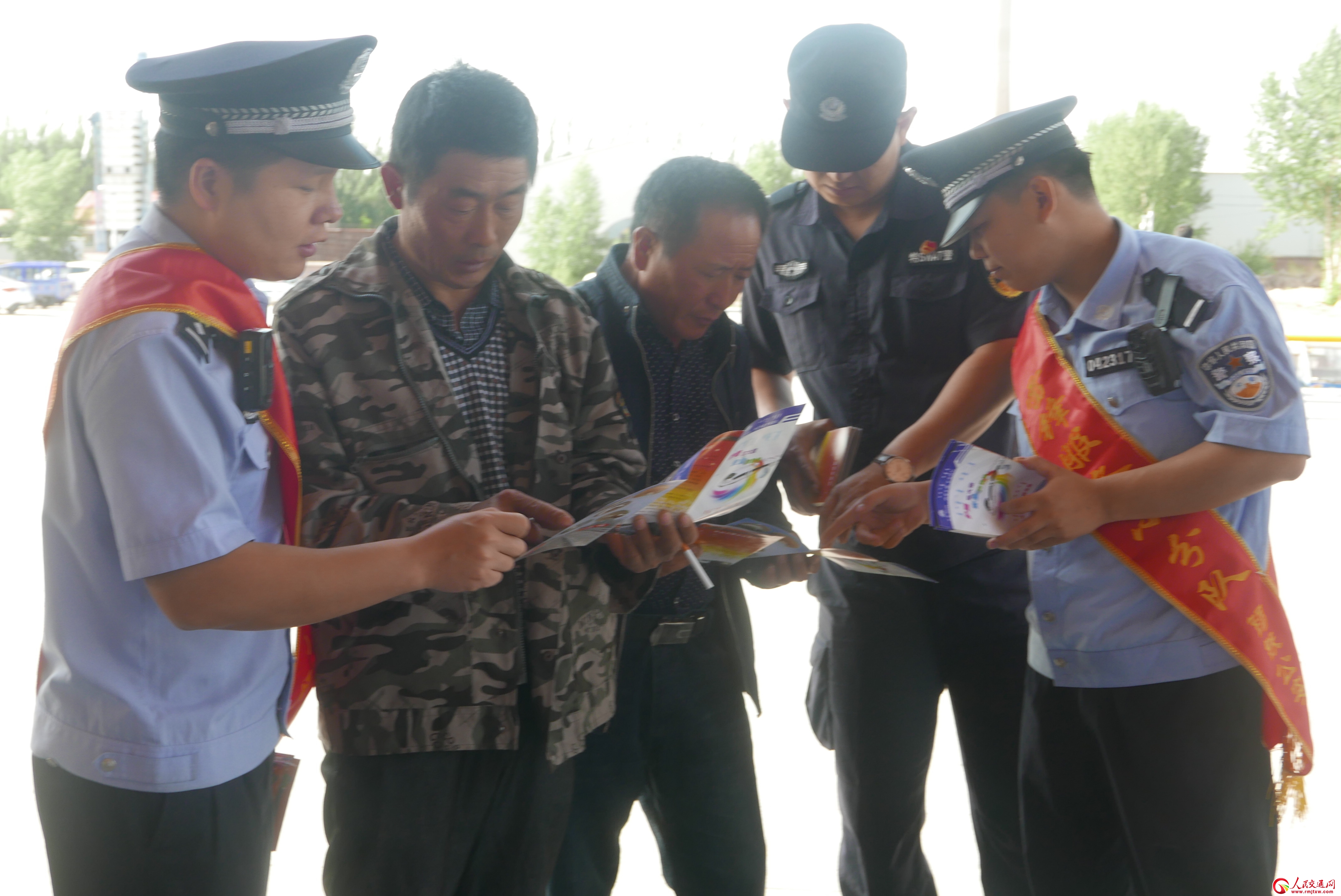 ��(n��i)�ɹ��_(k��i)��܇վ�ɳ����_(k��i)չ��5.26���Ґ�(��i)·�����}�������(d��ng)