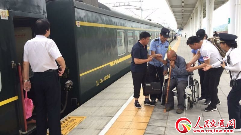 �Ӱ��F�����촰�چ�λ��������(w��)�|(zh��)��ů����