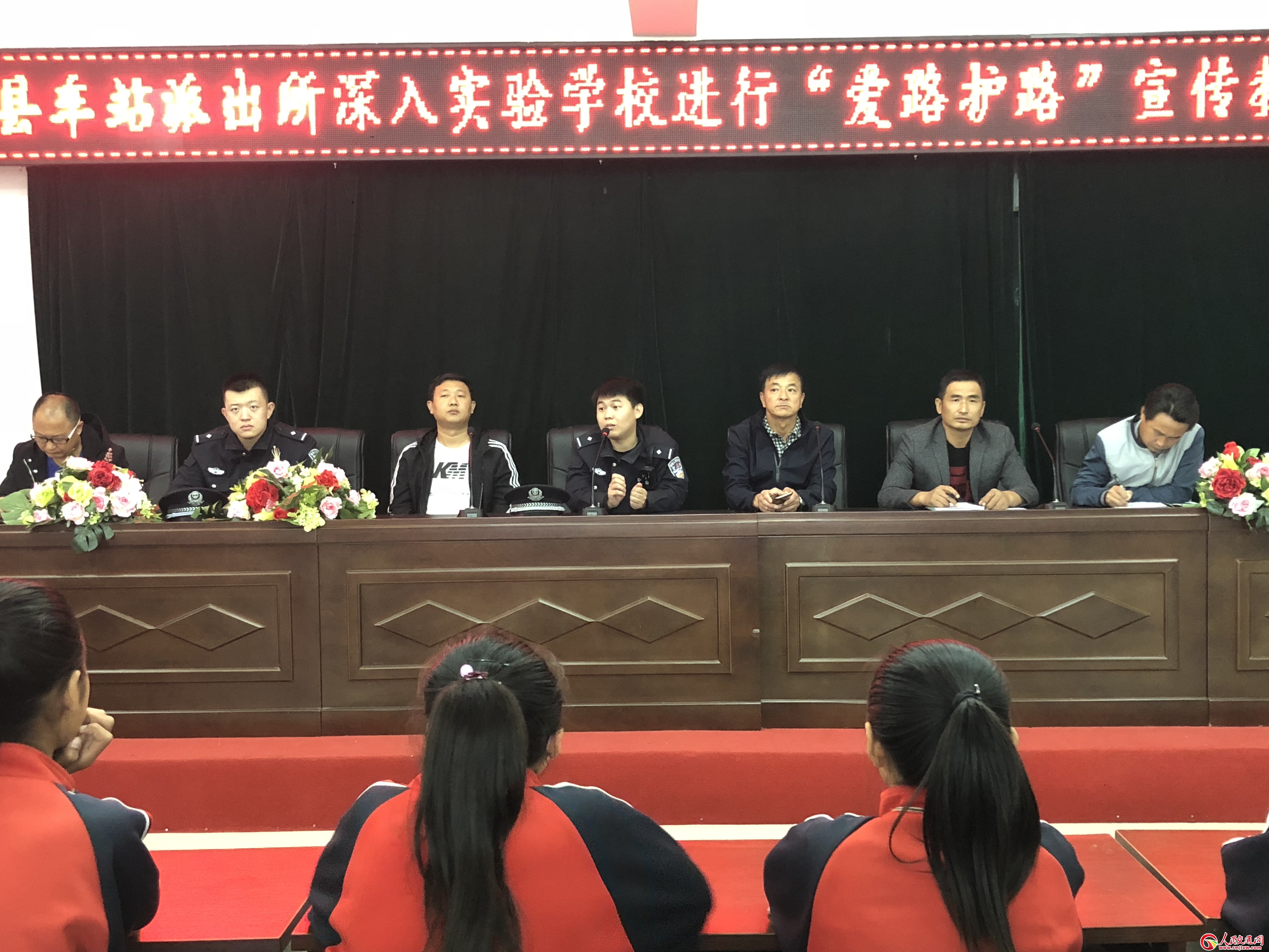 ��(n��i)�ɹ��a���F������WУ�_չ�o·����