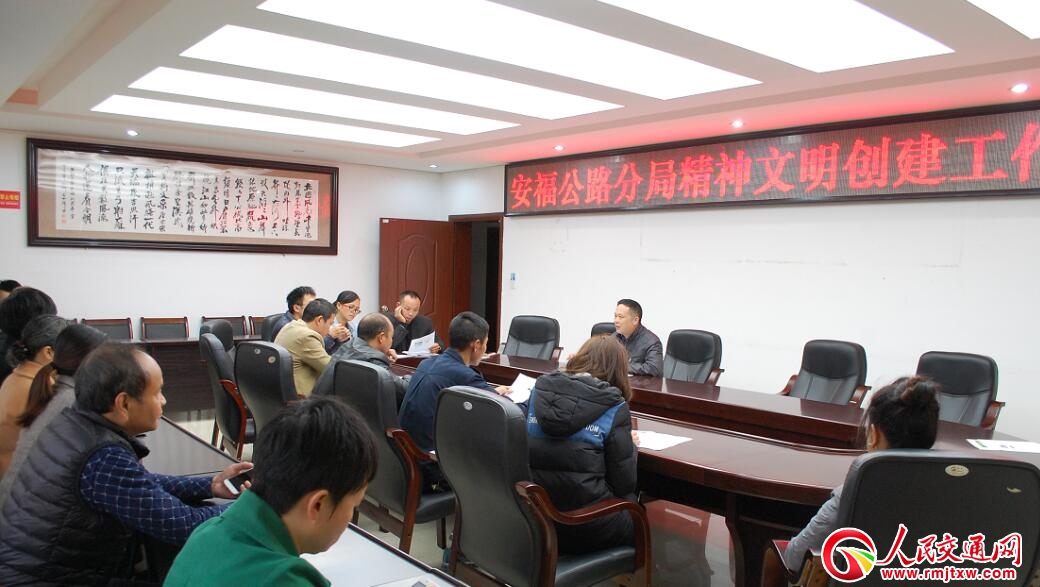 ������������·�־����_�м�������λ��(chu��ng)���������M��