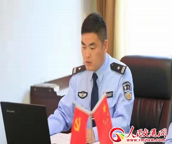 ���ϻ��I��һ�ē��ڱ���·�ϵĺý��������R��