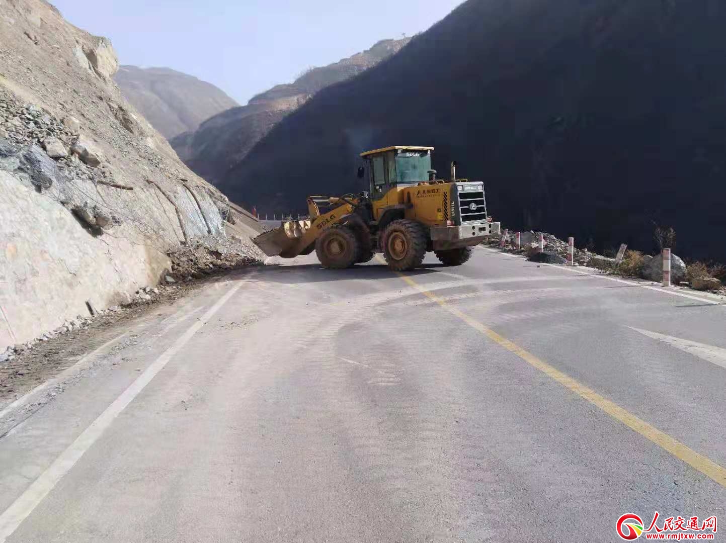 ��ɽ��·�μ��r(sh��)����ʯ����ͨ