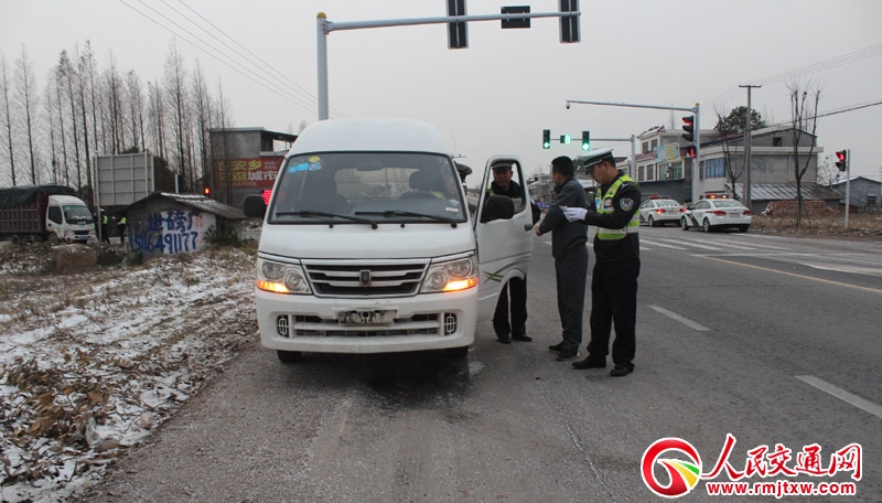 ����Ƭ�^(q��)(li��n)������  ���ϰ��l(xi��ng)������@�`��335��