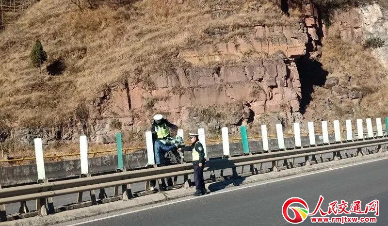 ���˸������T܇(ch��)���� �񾯾�Ԯ����w��