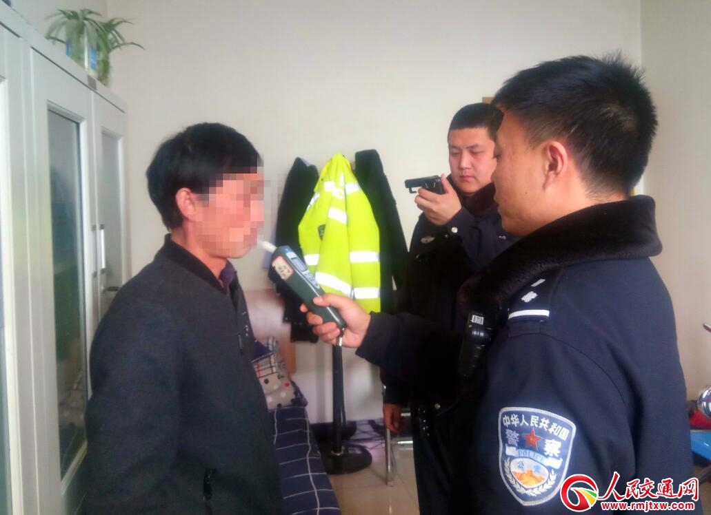 ɽ���R⢣��I܇(ch��)·�ϡ����С� ԭ��(l��i)��˾�C(j��)���˾�