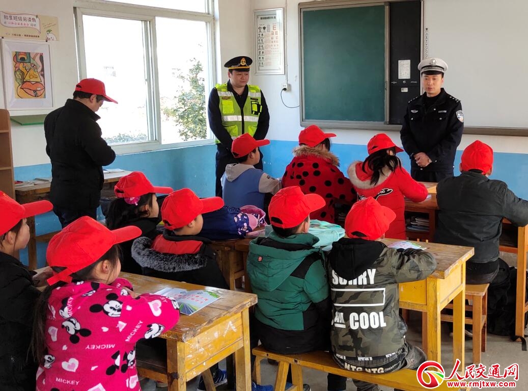 �����������ٽ������M(j��n)У�@�_չ��ͨ��ȫ���v���(d��ng)