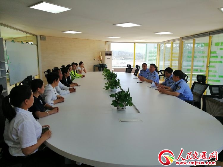 �ӱ������{У�e�С���Ʒʾ���{�������ƃxʽ