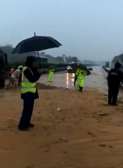 �򺣸���տ������ɽ���A�a�½�ͨ�Д� ���½�9����