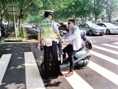 ���ݽ�ͨ�`���C���������� �T܇�M�^�C(j��)��܇������һ�_�P