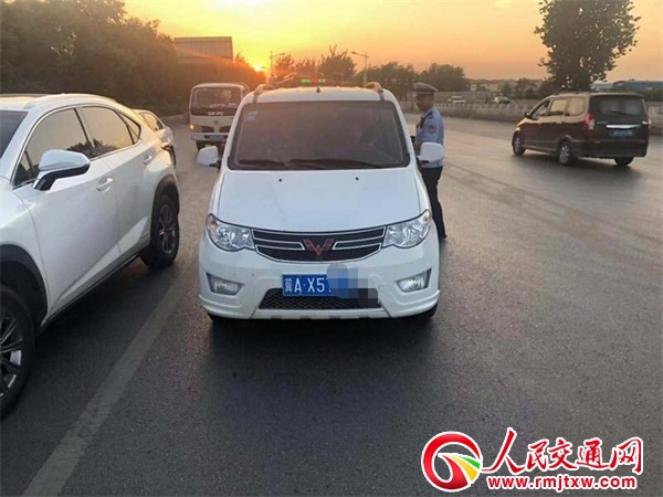 �ӱ���܇(ch��)�v���T���� �˿ͼ� �����F(xi��n)��(ch��ng)�շ� ��ָٝ