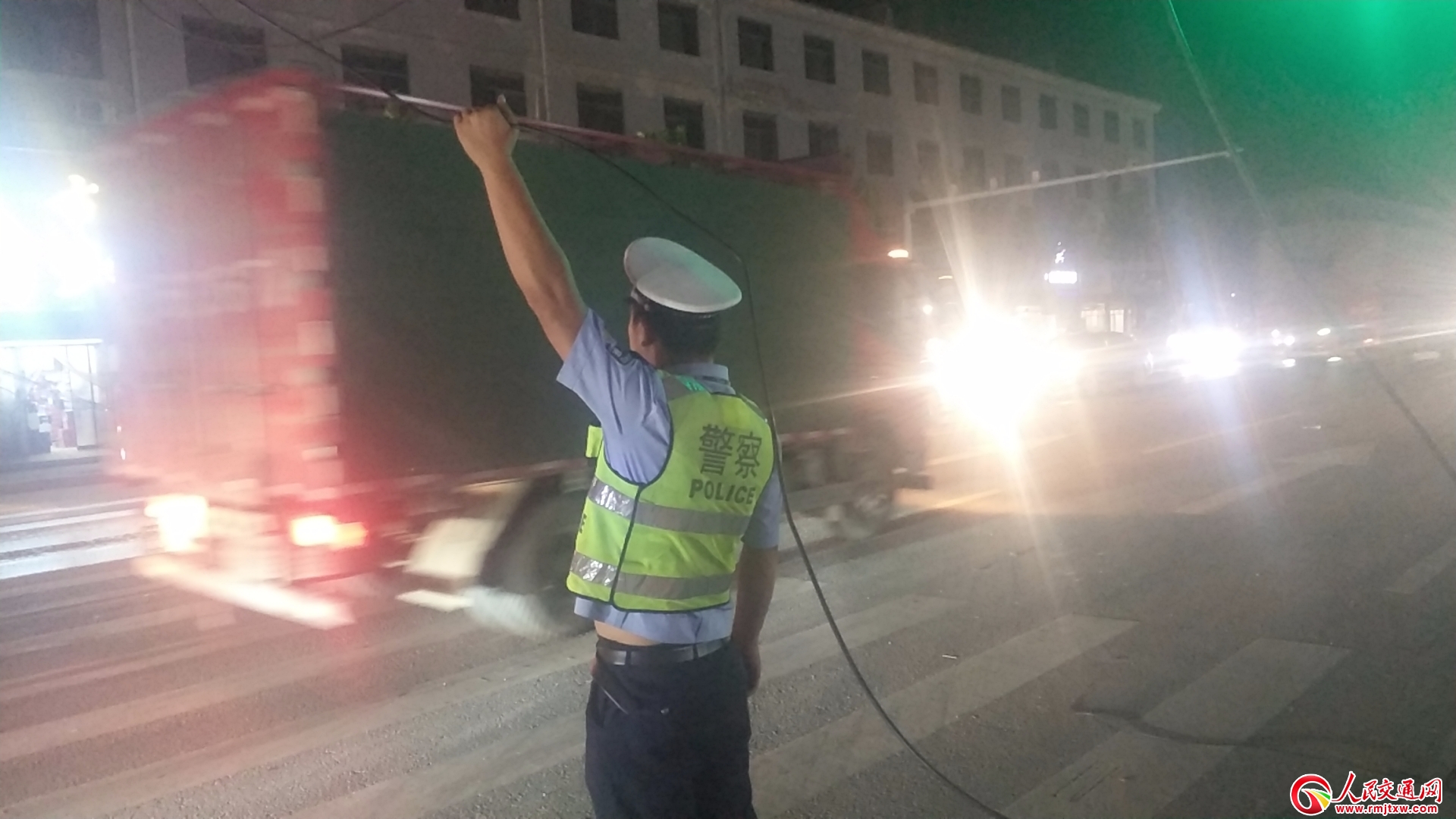 ������  �ݳǽ���݆�����e��|��С�r(sh��)