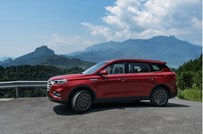 ��(n��i)����(sh��)����SUV�H��U70 �������u��