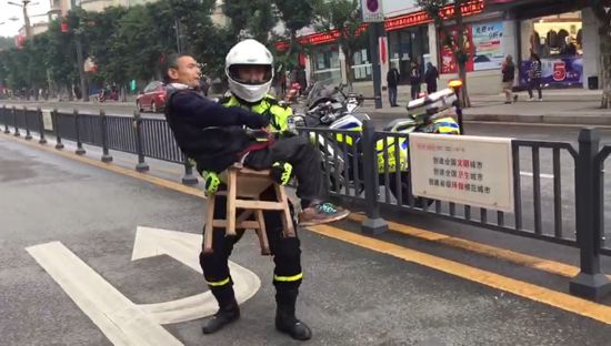 ů�� �Ĵ���ؕ�������� ����ʴ��塱�^�R·