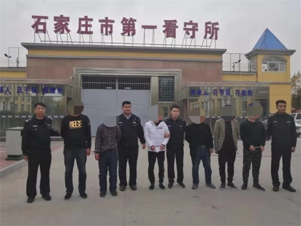 �ӱ�ʯ���f:���{���{���r�� Ո˾�C(j��)���Ԟ��