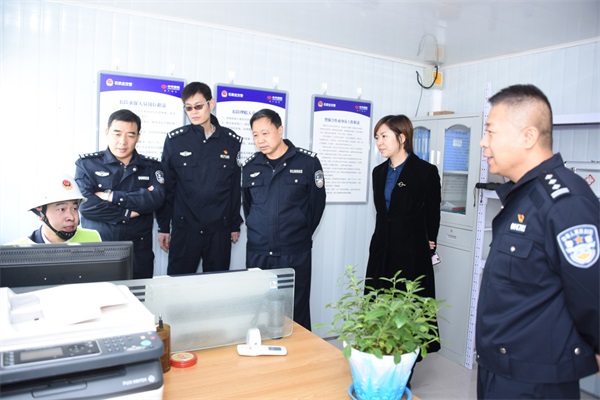 �ӱ�ʯ���f����25���r(n��ng)���·��ͨ��ȫ��(d��o)վ