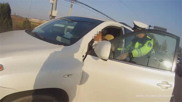 �ӱ�ʯ���f���ӟo�C���{���� �e�����������R��