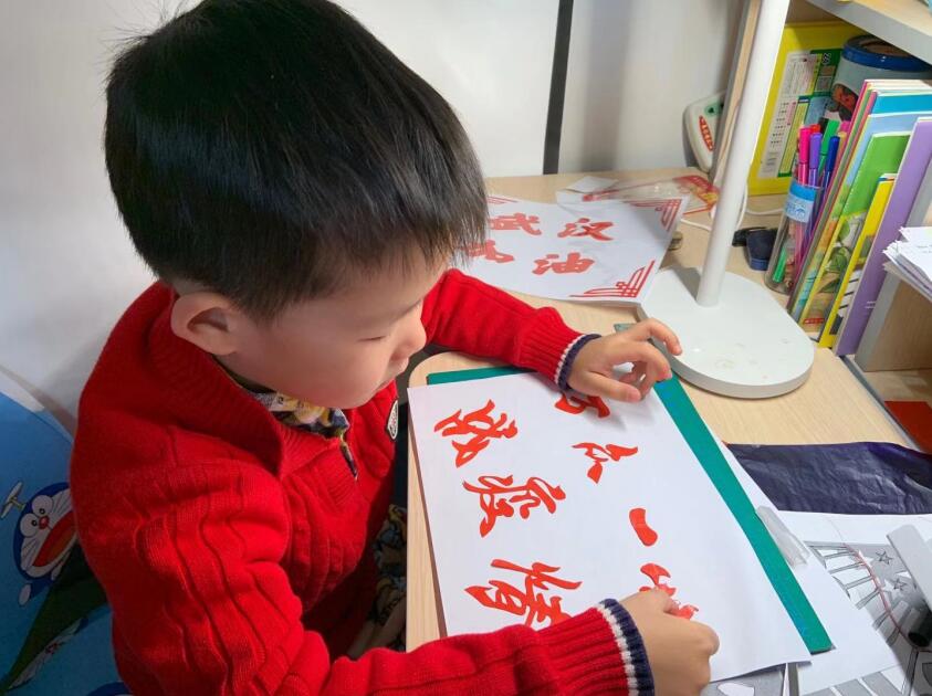 ����������С��Ͷ���ü�����Ʒ��һ�������ˆT���͹Ą�