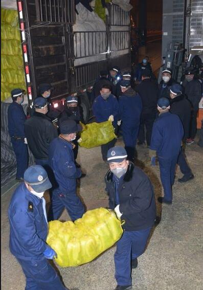 �](m��i)�г���(j��)Ӣ�ۣ�ֻ��һȺƽ��Ӣ��