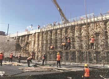 ������������F�͹��M�Еr