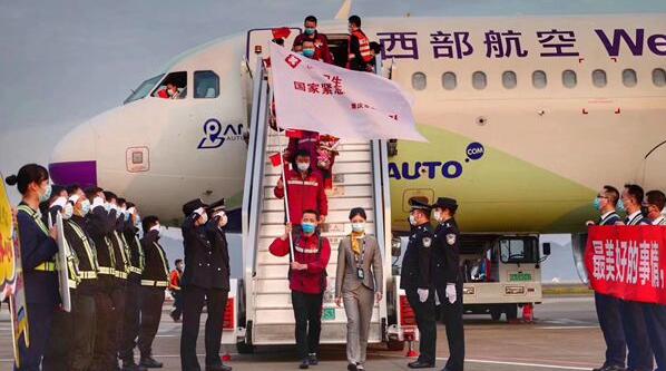 ��Ӣ�ۻؼ����������հ��C(j��)�\(y��n)�Ϳ��߰���Ӣ�ۄP������