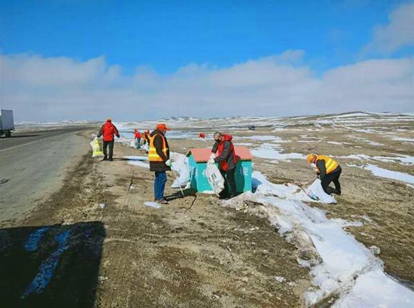 �½����N(y��n)��·�����־� �_(k��i)չ����(zh��ng)��һ�칫·�����T�����(d��ng)