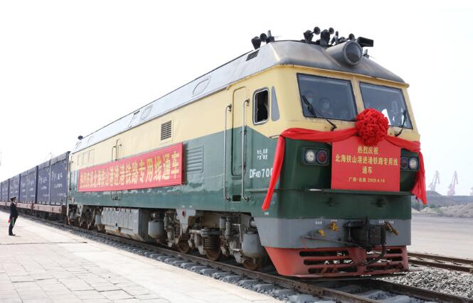 �Fɽ���M(j��n)���F·���þ�ͨ܇ �򺣽�(j��ng)��(j��)�������}