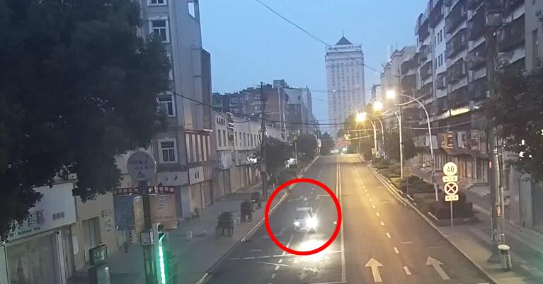 ��߷����������^һ���{�����R·���g��˯���ѣ�����