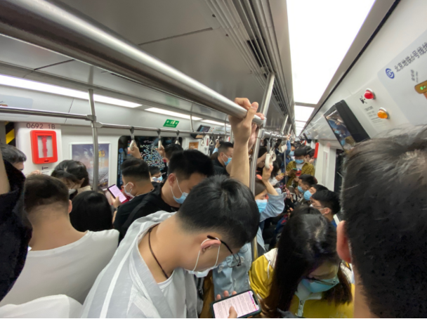 ��߷山�����F��(n��i)��ǰ���N�󱳡������l����D�ȳ�70%