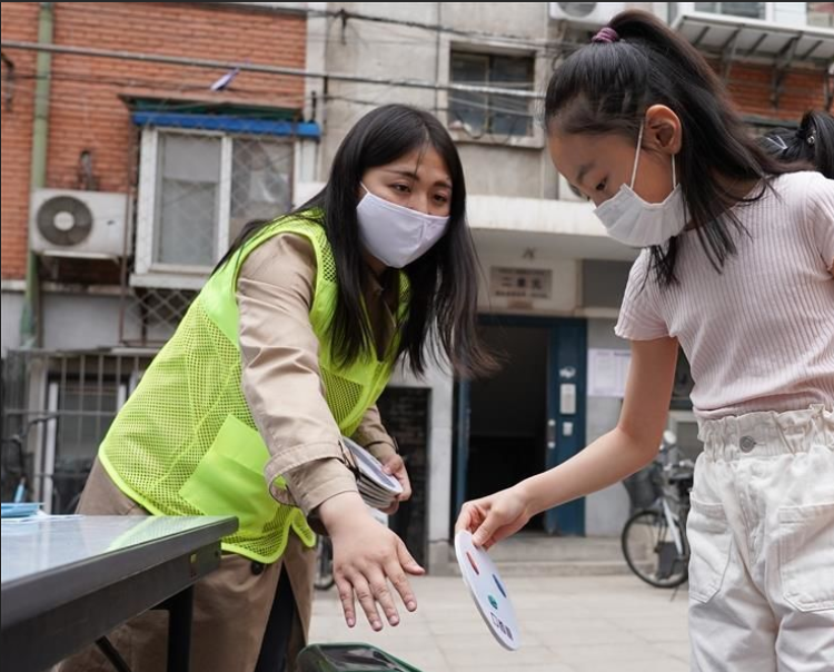 ��������������������M��^(q��)