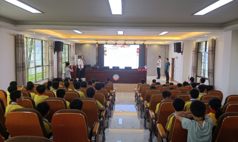 �����н�ͨ�\ݔ�ֺ��²��T�_չˮ�Ͻ�ͨ��ȫ֪�R�MУ�@���