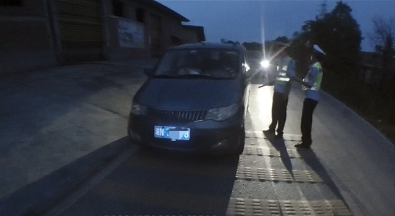 �������M�Еr�����܇���T���d���s�r�g���˿ͱ��ƽ�������@