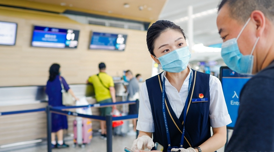 �Π��W(xu��)���Ϻ��{(di��o)�к��������l(f��)չ��r