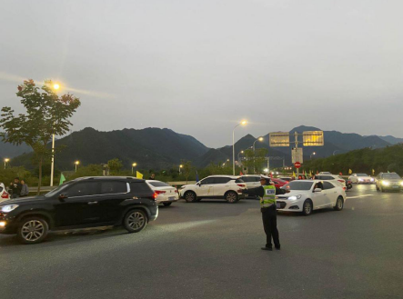 ���c���ڍ����È�(ji��n)�ثI(xi��n)�Y���