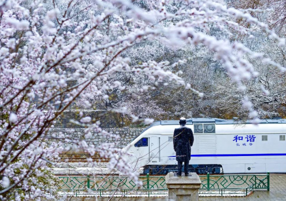 �r�����F·���ح����ţ����ӽ�����69���������꾩��