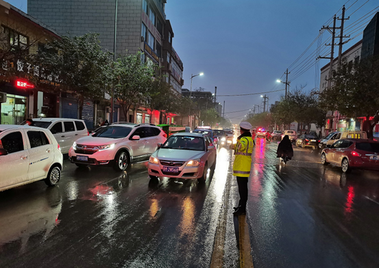 ɽ���R⢽�������(zh��n)�L(f��ng)ѩ ��ƽ��