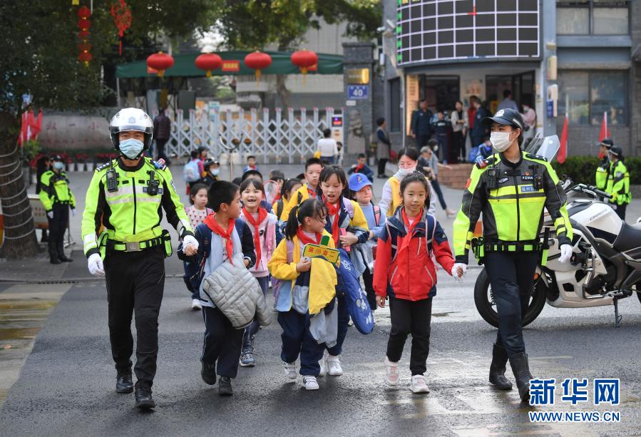 �������ݣ����_(k��i)�W(xu��)���{�o(h��)��